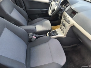 Opel Astra Sedan 1.6 16V 115 cp an 2009 - imagine 5