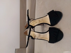 vand incaltaminte noua