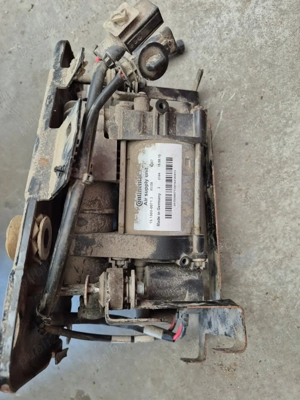 Compresor Perne Volvo XC90 - imagine 2 Compresor Perne Volvo XC90 - imagine 2