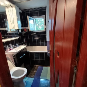 Vând apartament 3 camere  - imagine 8