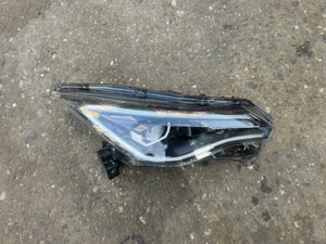 Far dreapta renault zoe cod 26010 0279R 