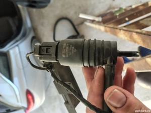 pompa lichid parbriz bmw e46