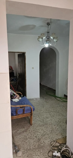 Vând casă în Brenes (Spania) sau schimb cu casa in Piatra Neamț