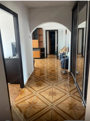 Închiriez apartament 3 camere 