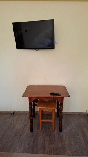 Inchiriez camera locuit