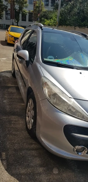 Vând Peugeot 207 an 2011 - imagine 2