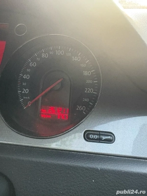 Vand Volkswagen Passat B6 Break   1.9 TDI   2009 - imagine 6