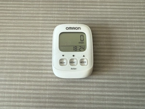 OMRON Walking Style IV - pedometru precis - senzor 3D - masoara pasi distanta calorii - imagine 2