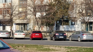 Inchiriez spatiu, 1 Mai, vizavi Confectii, scara exterioara. - imagine 10