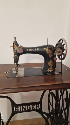 Masina de cusut Singer - imagine 5