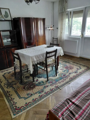 Inchiriez apartament