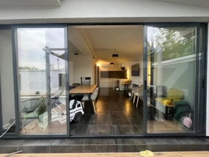 Casa deosebita, 170 mp utili, zona sud-estica, cu pompa de caldura si panouri  - imagine 8