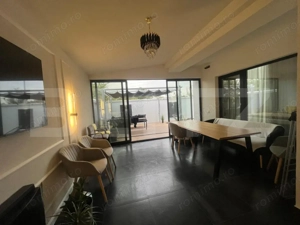 Casa deosebita, 170 mp utili, zona sud-estica, cu pompa de caldura si panouri  - imagine 9