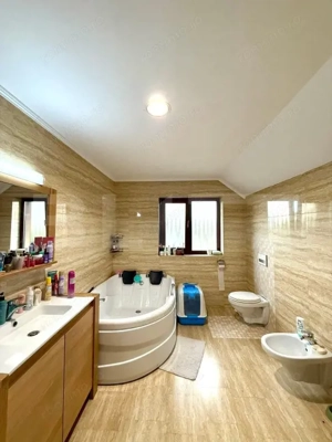 Casa ultrafinisata cu 4 camere, în suprafață de 190 mp, Zalau - imagine 11