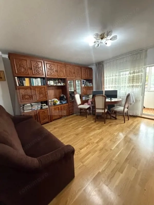 Apartament de vanzare, cu 2 camere, 60 mp, zona Sala Sporturilor, etaj 1/4 - imagine 4