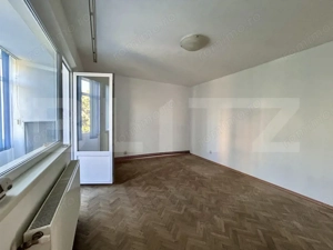 Apartament cu 3 camere, 63 mp, zona Vest