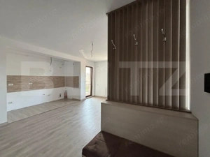 Apartament decomandat, 3 camere, 92 mp, zona Trattoria - imagine 2
