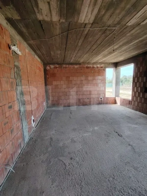 Casa P + M la rosu,Craiova, zona Tancodrom, cu posibilitate de finisare completa - imagine 3