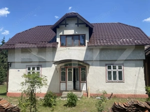 Casă tradițională Vatra Dornei, la stradă asfaltată