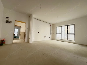 Etajul 1. Terasa spatioasa. TVA 21% inclus.