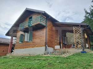 Cabana finalizată, cu teren Muntele Rece