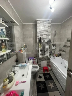 Apartament 3 Camere , 81mp, zona Uzina 2 - imagine 5