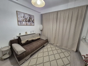 Garsonieră ultracentrală, decomandată, centrală proprie – Piața Sfinții Voievozi