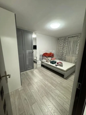 Apartament 3 Camere , Semi Decomandat , Etaj 1 ,Zona Alexandru Obregia - imagine 3