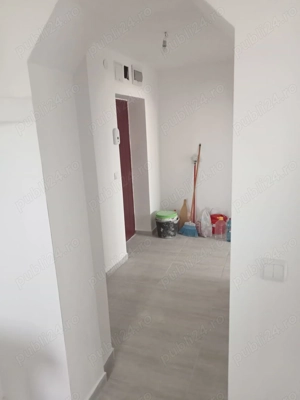 Vand apartament 2 camere - imagine 2