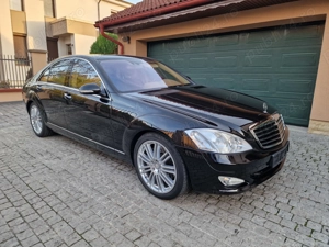 Mercedes-Benz S500, 4Matic, 7G-Tronic,negru,benzina,an fabricatie 20  km, un singur sofer.