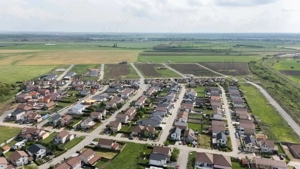 Teren de 633.00 mp de vanzare cu toate utilitatile la cheie.