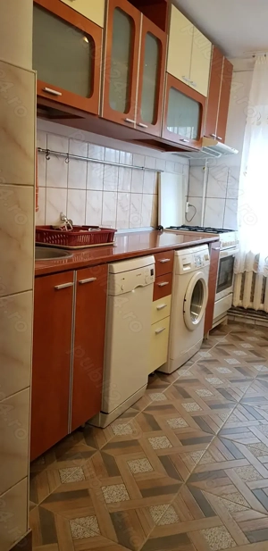 Inchiriez apartament 2 camere - imagine 3 Inchiriez apartament 2 camere - imagine 3