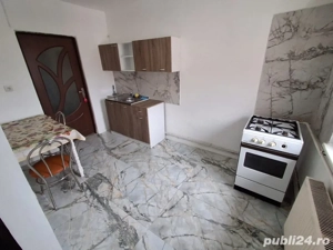 Inchiriez apartament ultracentral 2 camere, zona Garii - imagine 4