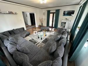 Pașcani - Vilă modernă, curte spațioasă 1000mp, terase, garaj și demisol - imagine 4