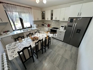 Pașcani - Vilă modernă, curte spațioasă 1000mp, terase, garaj și demisol - imagine 10