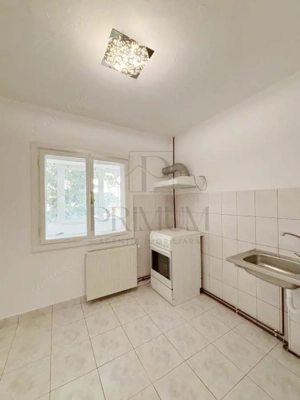 SAGUNA - 3 Cam - Decom - Centrala Proprie - 2 Bai - 3 Boxe - Garaj - ETAJ 1 - imagine 4