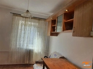 Apartament 3 camere zona Aradului etaj intermediar - imagine 3