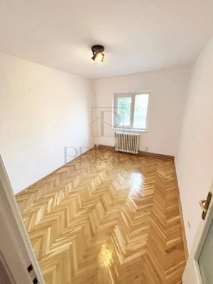 SAGUNA - 3 Cam - Decom - Centrala Proprie - 2 Bai - 3 Boxe - Garaj - ETAJ 1 - imagine 2