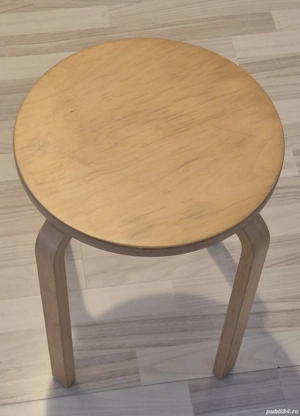 Taburet din lemn, cu perna