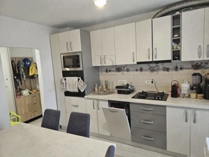 IOSEFIN - SEMICENTRAL - 3 CAM - ETJ.3 - GARAJ - RENOVAT - ANVELOPAT - SPATIOS- - imagine 6