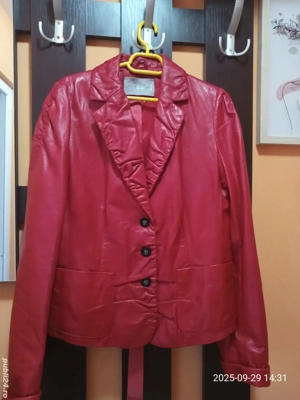 Vând geacă piele de damă 