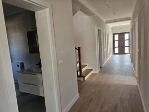 Zona Aradului! Despartit prin Garaj! - imagine 7