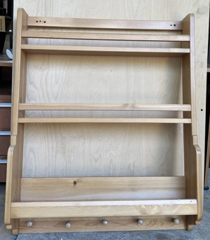 Cuier cu rafturi din lemn masiv; Cuier de perete rustic cu etajere