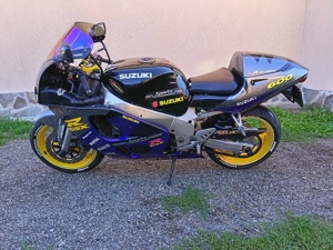 SUZUKI gsxr 600 ! stare foarte BUNA - imagine 2
