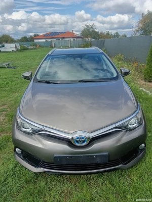 Toyota Auris 2017 hybrid