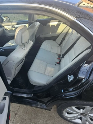 Vand mercedes w204 anul 2009 - imagine 5