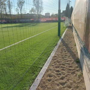 Împrejmuire Teren Sport - Garduri Profesionale pentru Siguranță și Durabilitate!  