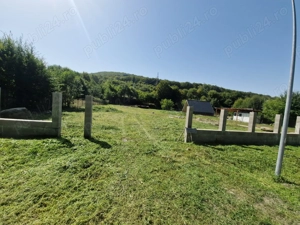 Vând teren intravilan pe Transfăgărășan