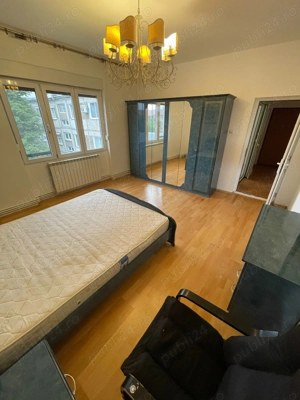 Comision 0%! Bdul Circumvalatiunii | Decomandat | Etaj 3 | Cu Centrala | Boxa in CF !! - imagine 2 Comision 0%! Bdul Circumvalatiunii | Decomandat | Etaj 3 | Cu Centrala | Boxa in CF !! - imagine 2