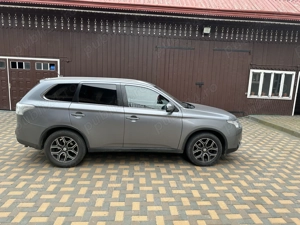 Vând  Mitsubishi Outlander  - imagine 7